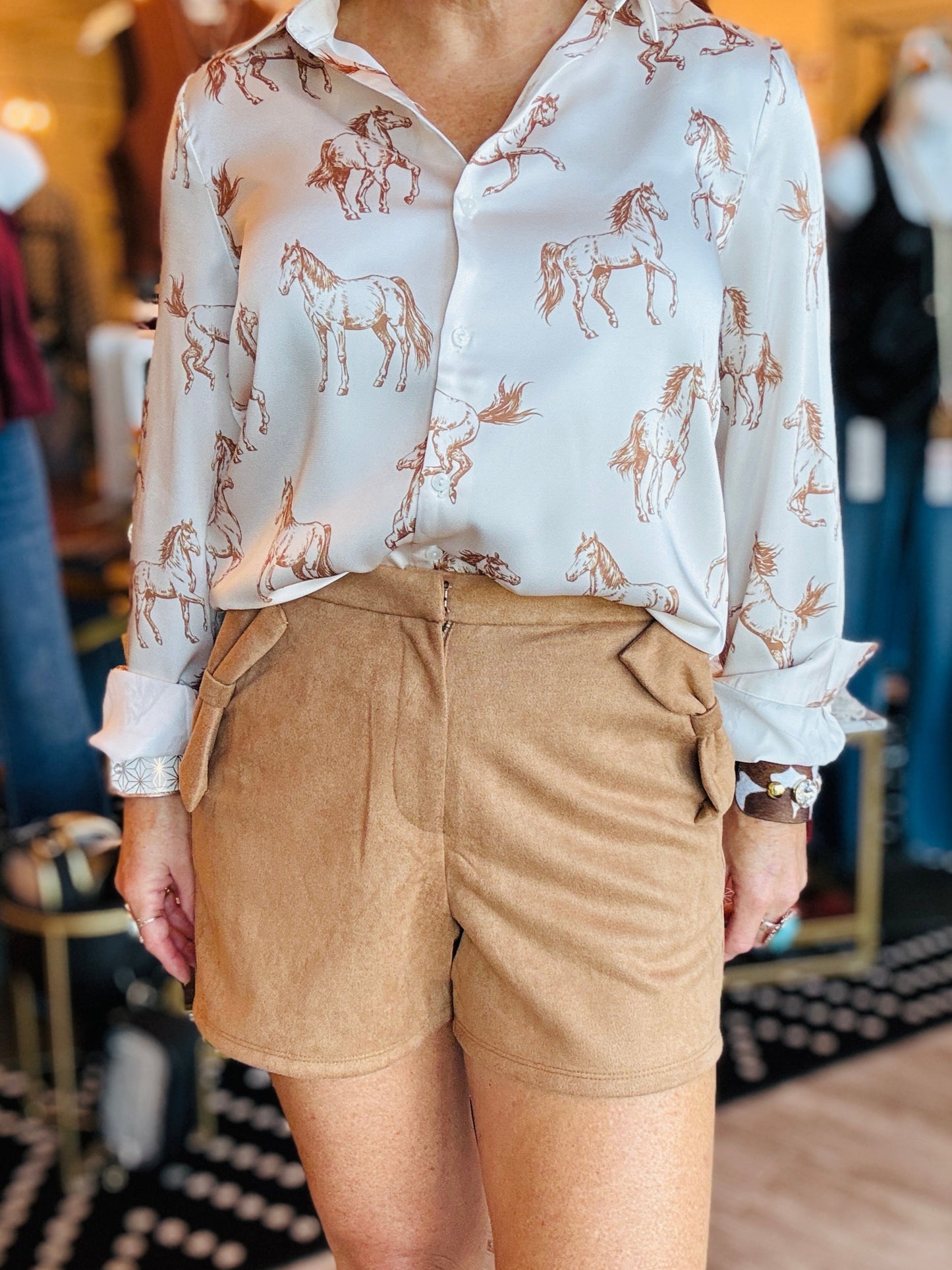 THML BOW POCKET SUEDE SHORTS