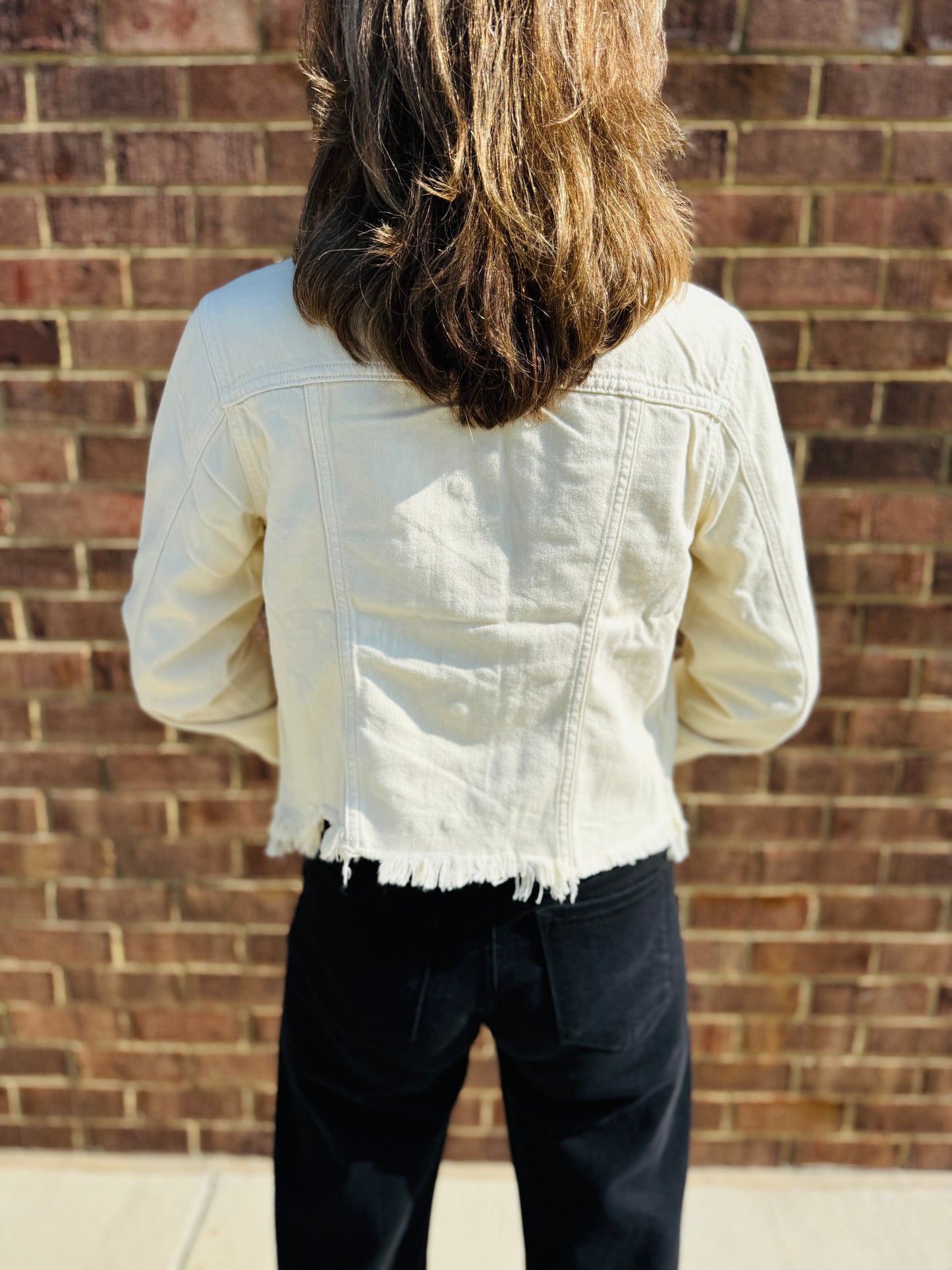 FITTED JEAN JACKET WITH UNEVEN HEM