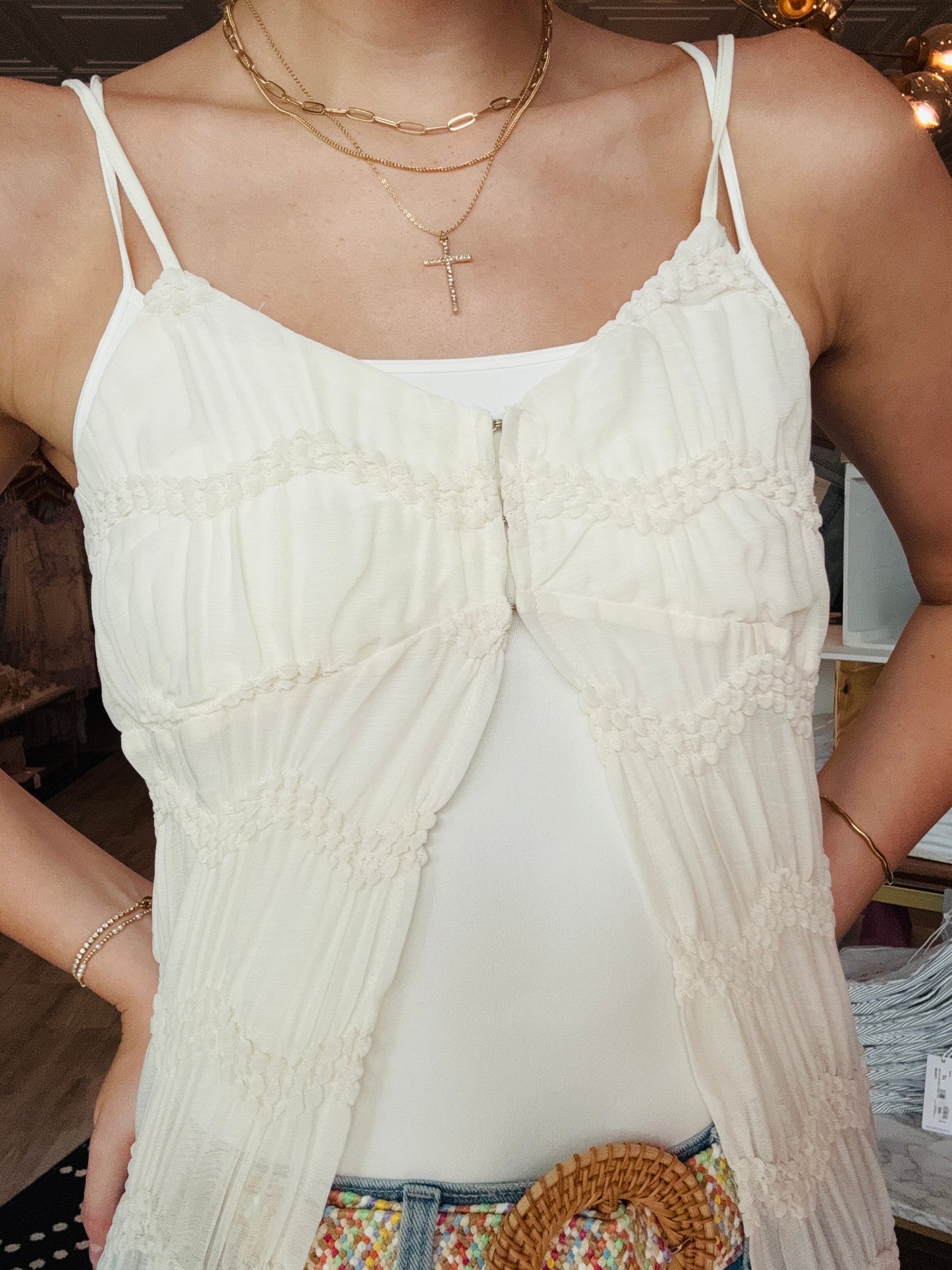 TEXTURED LACE DUSTER TOP