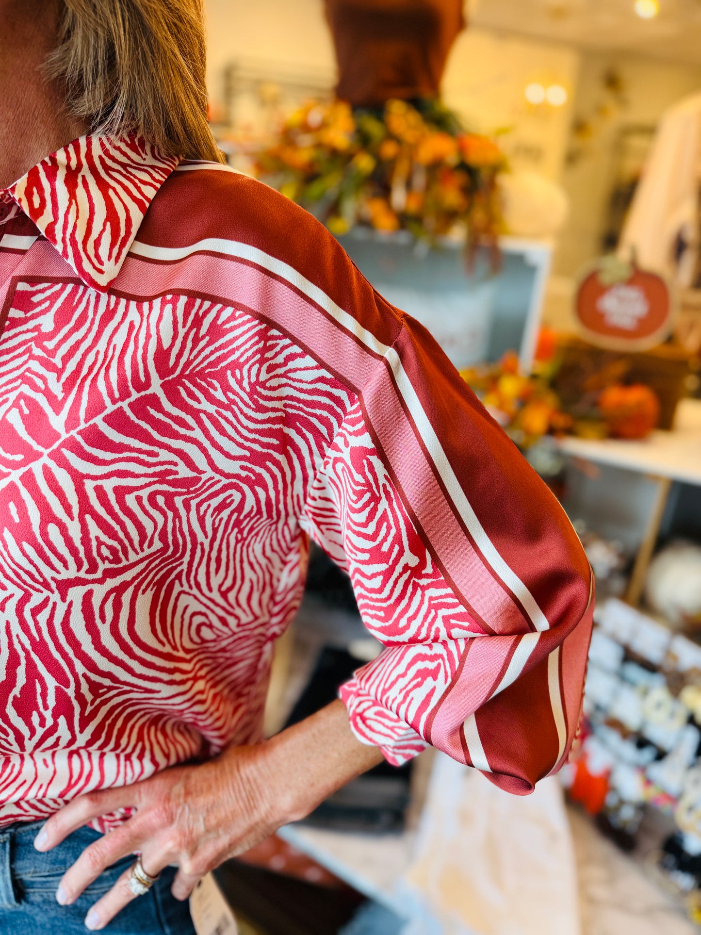 FATE ANIMAL PRINT SATIN BLOUSE