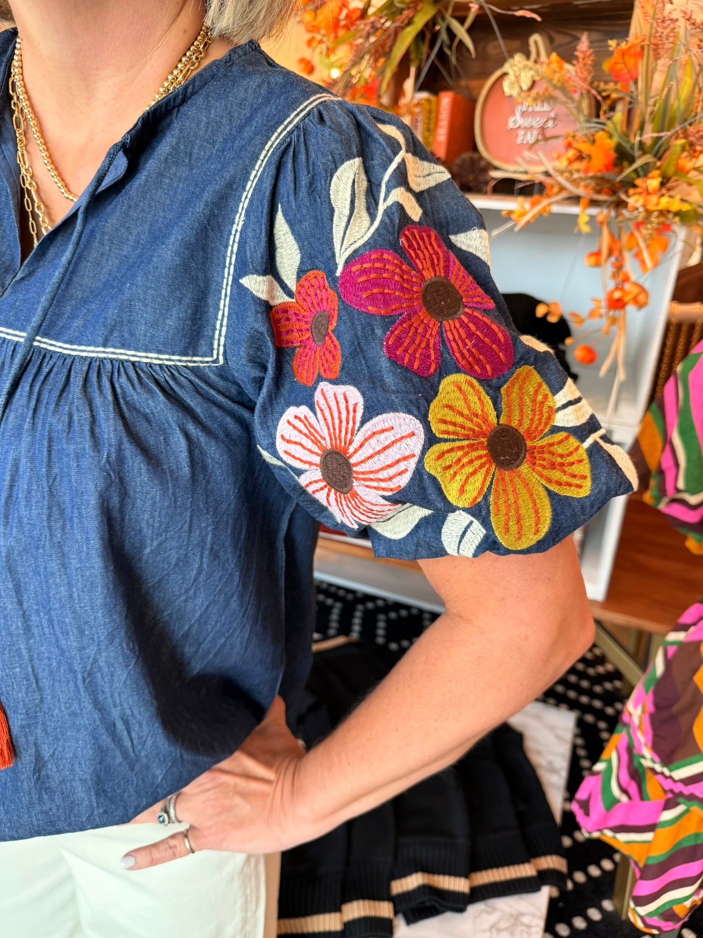 EMBROIDERED PUFF SLV DENIM TOP