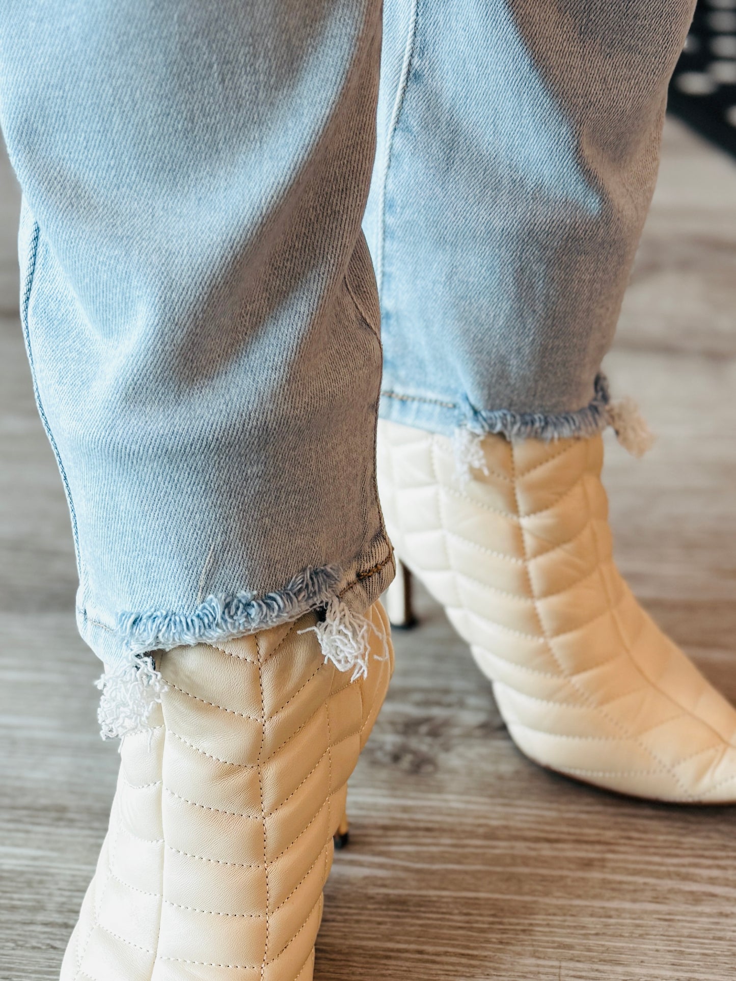 HIDDEN QUINN HIGH RISE CIGARETTE SKINNY JEAN