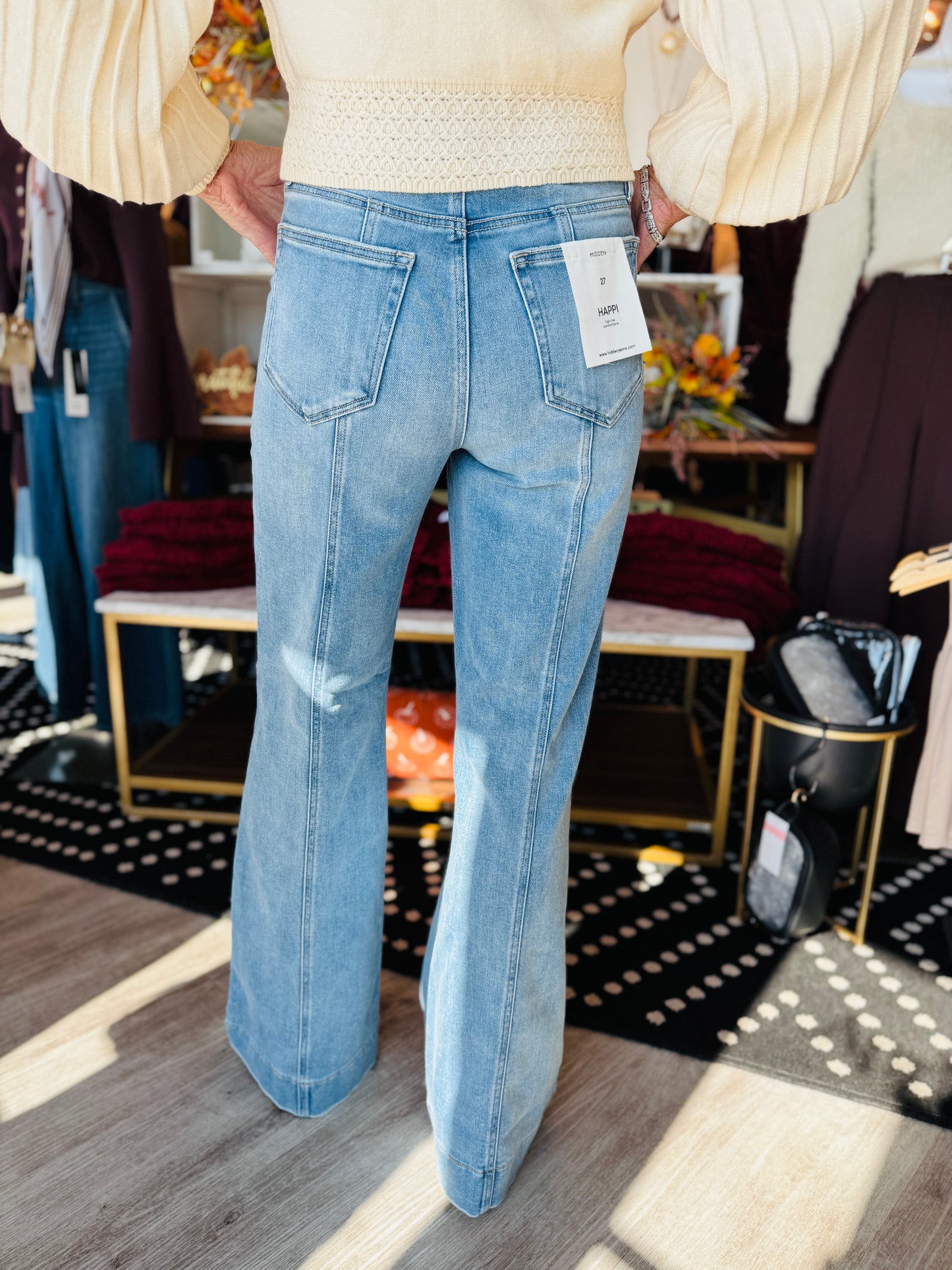 HIDDEN HAPPI HR 31" INSEAM FLARE JEANS