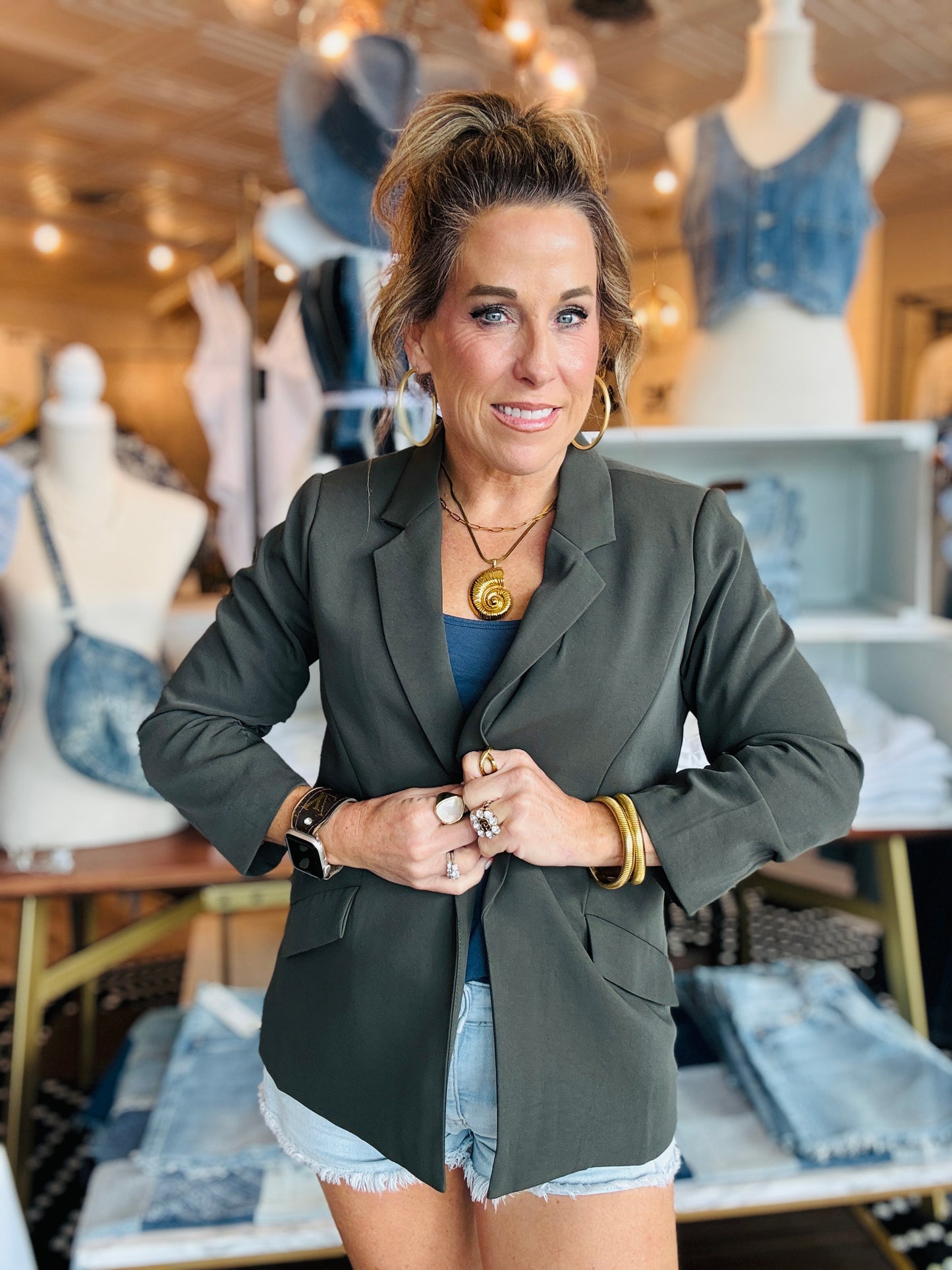 SHIRRED SLEEVE BLAZER