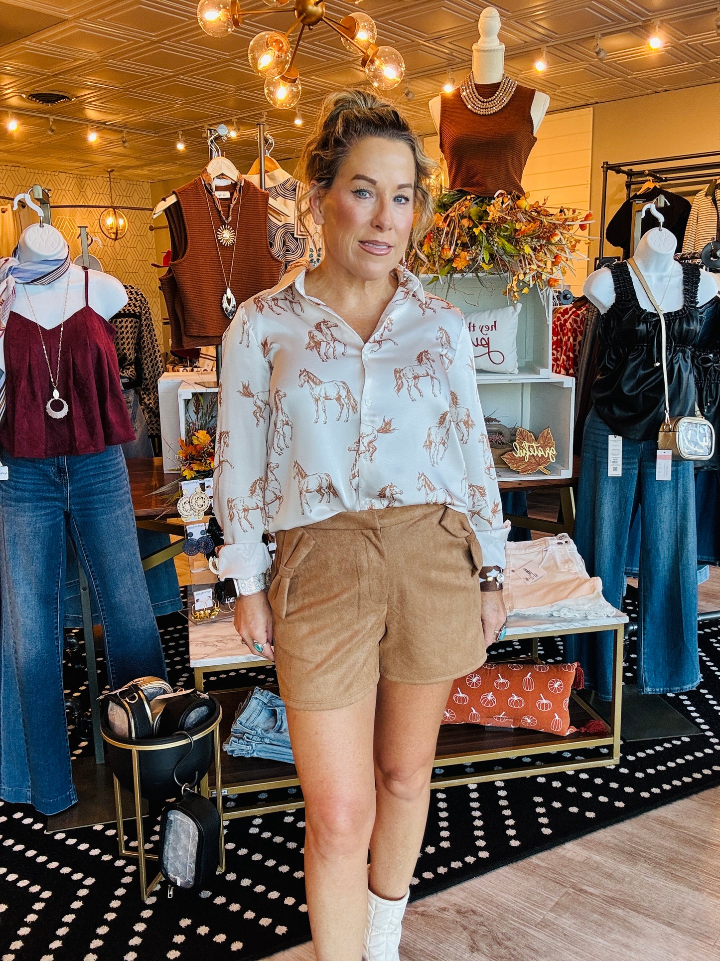 THML BOW POCKET SUEDE SHORTS