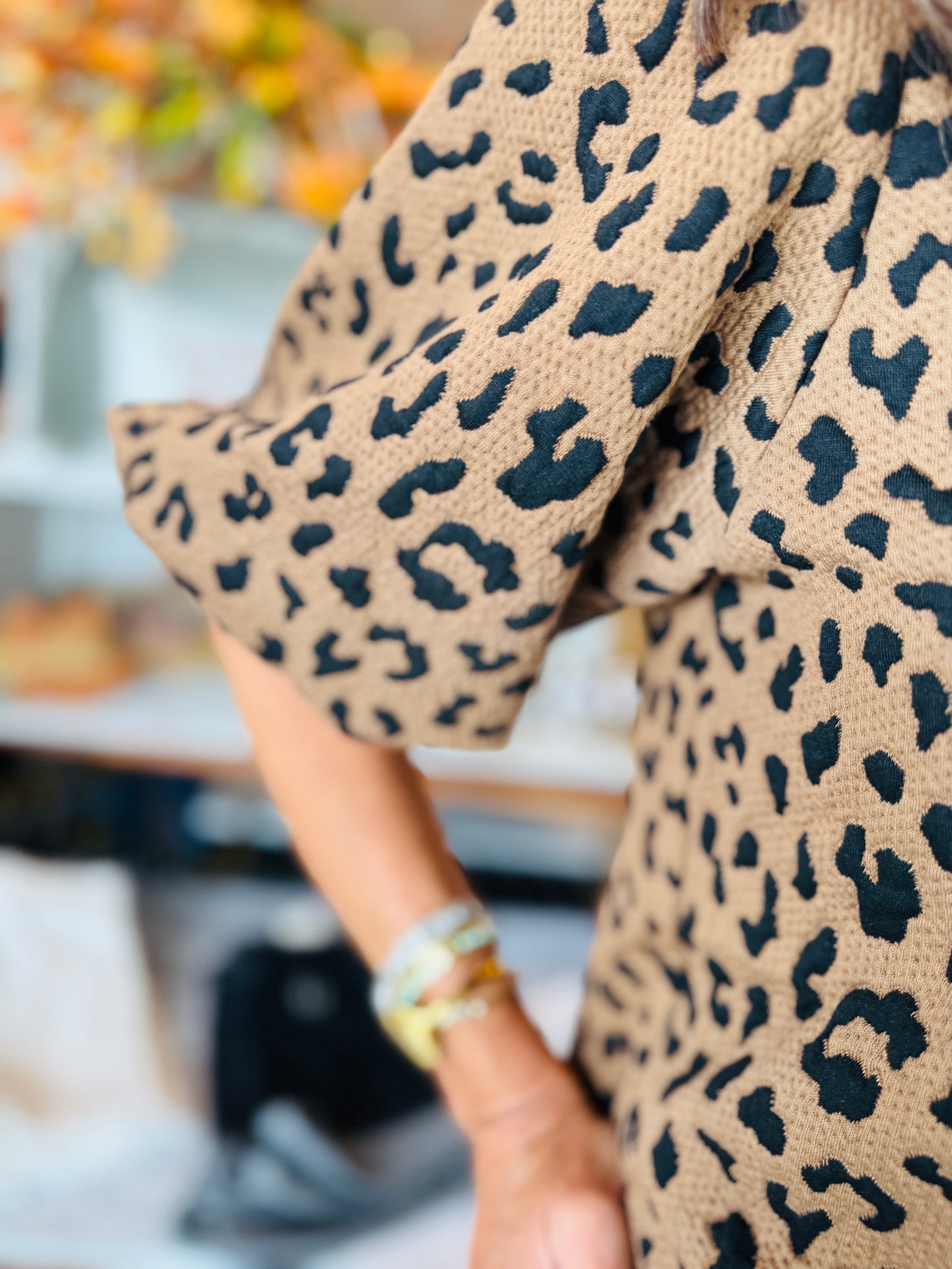 THML PUFF SLV CHEETAH PRINT TOP
