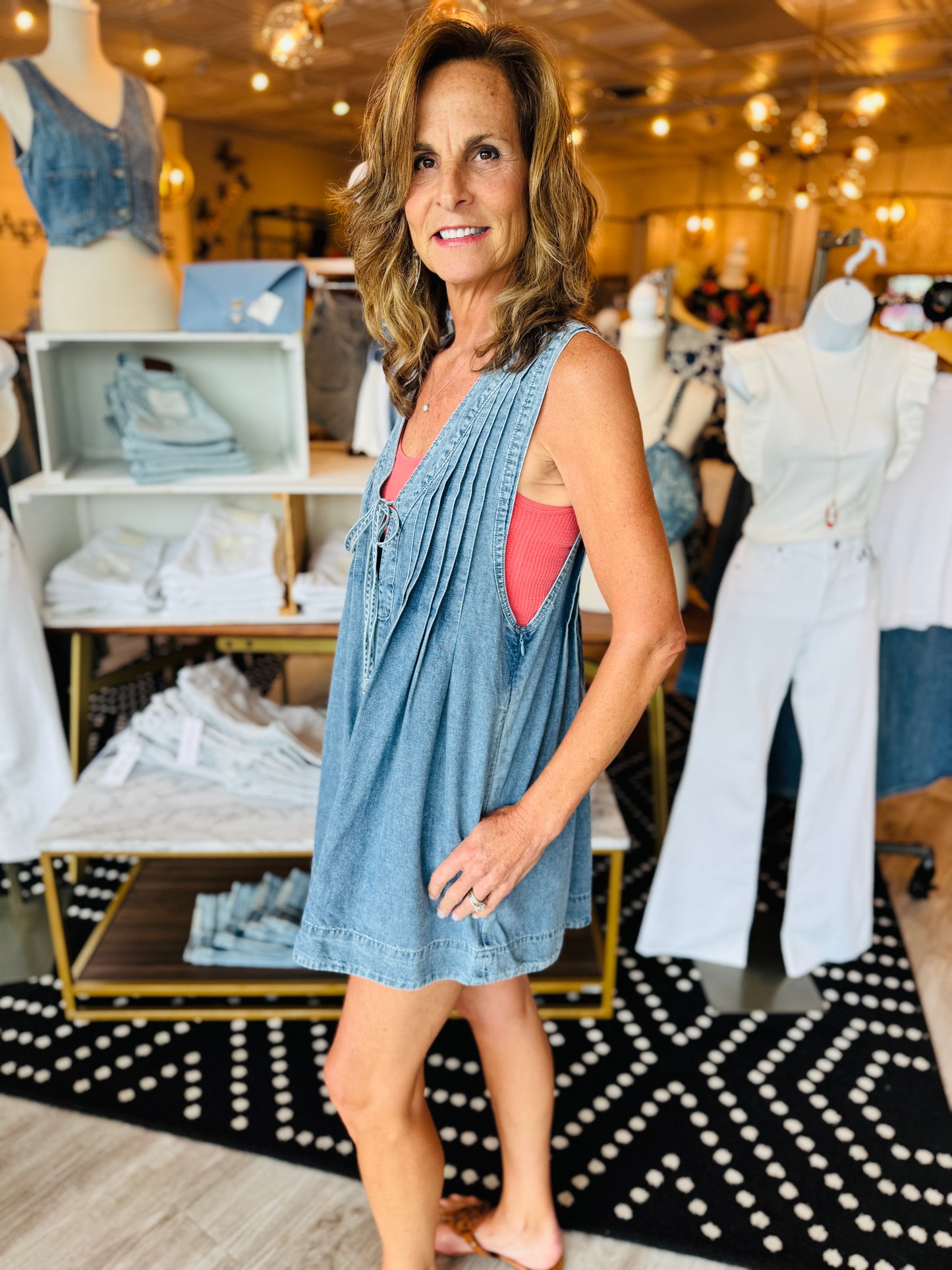 SLEEVELESS V-NECK DENIM ROMPER