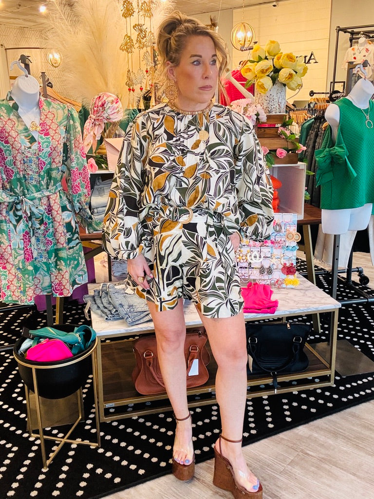 CIEBON LEAF PRINT PINTUCK TOP