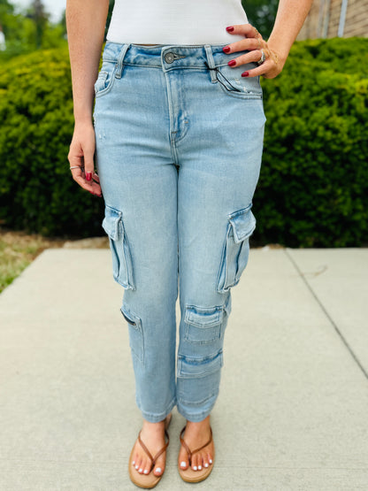 HIDDEN STRAIGHT LEG RELAXED CARGO JEANS