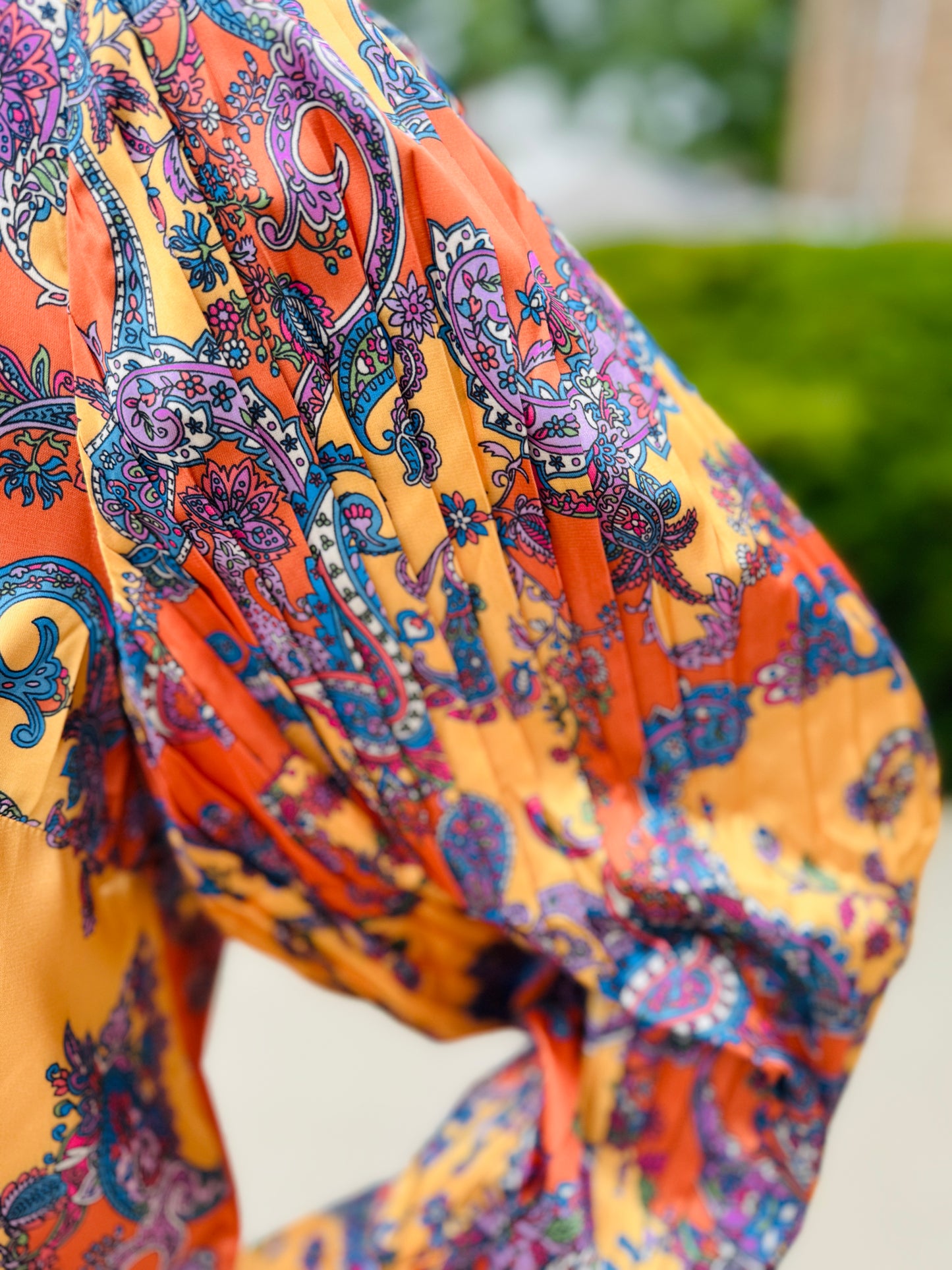 CURRENT AIR PAISLEY PLEATED SLEEVE BLOUSE