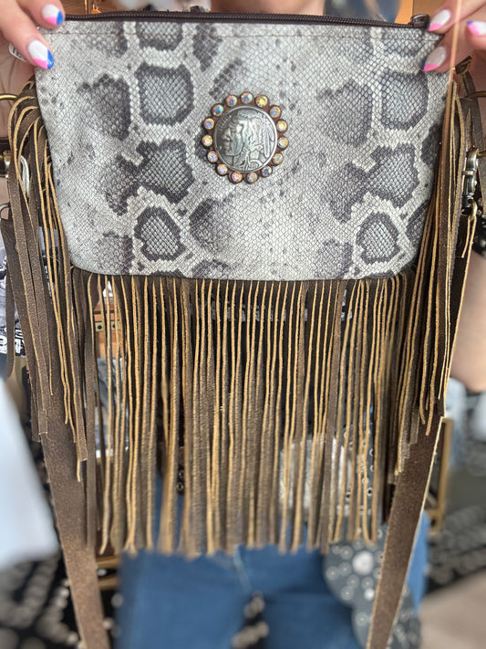 KEEP IT GYPSY - FRINGE CROSSBODY