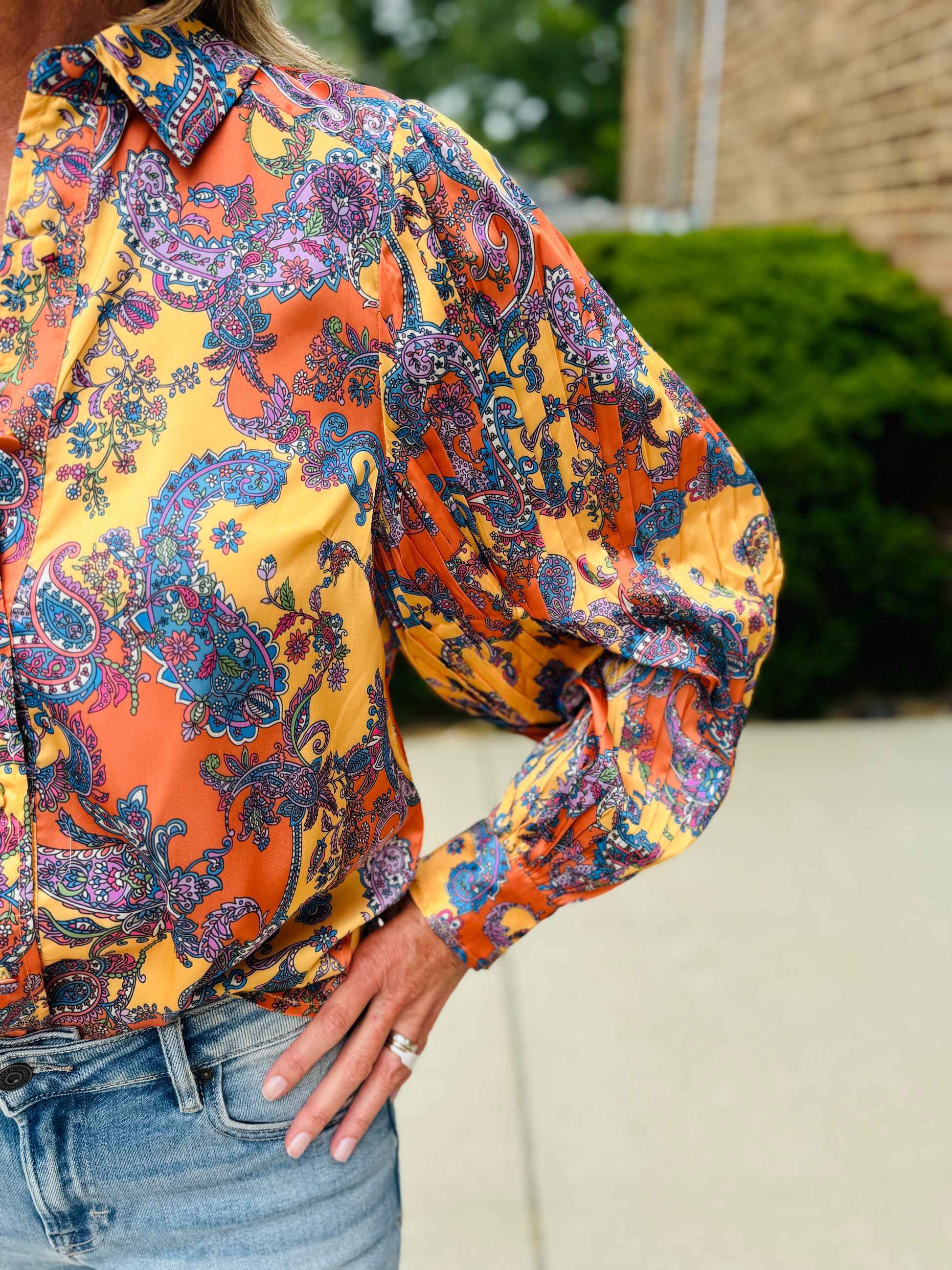 CURRENT AIR PAISLEY PLEATED SLEEVE BLOUSE