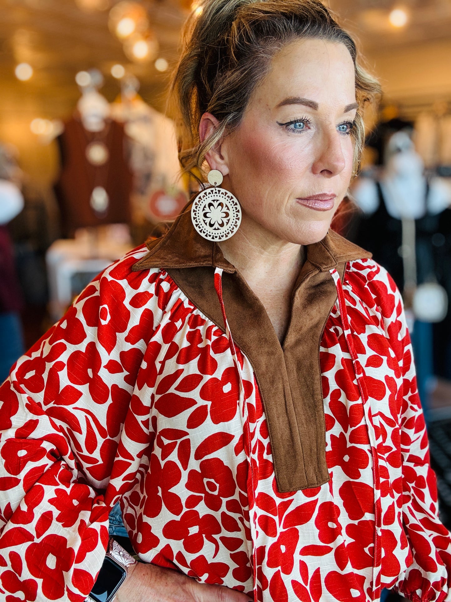 THML FLORAL W/SUEDE COLLAR TOP