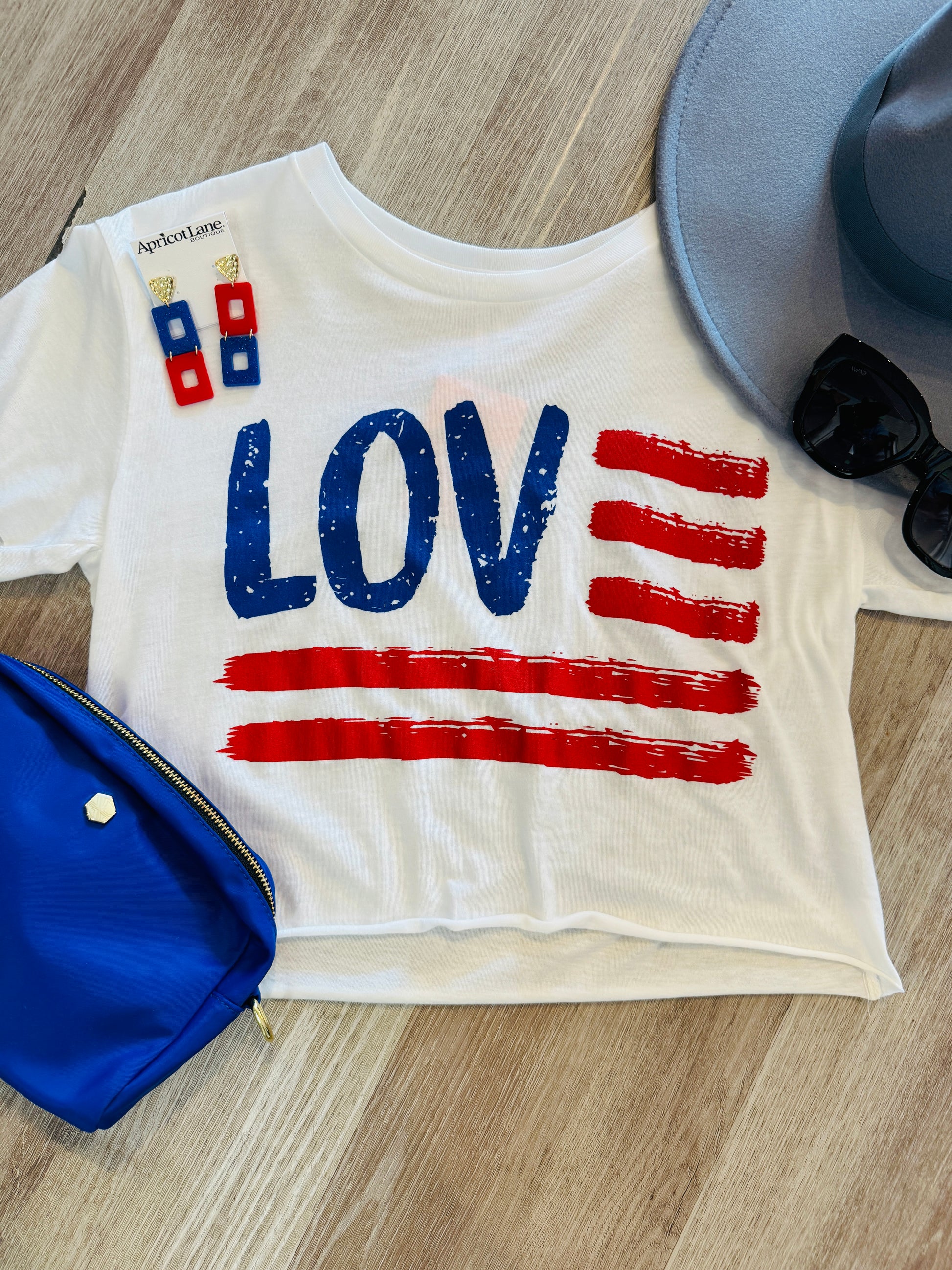 LOVE FLAG CROP TEE