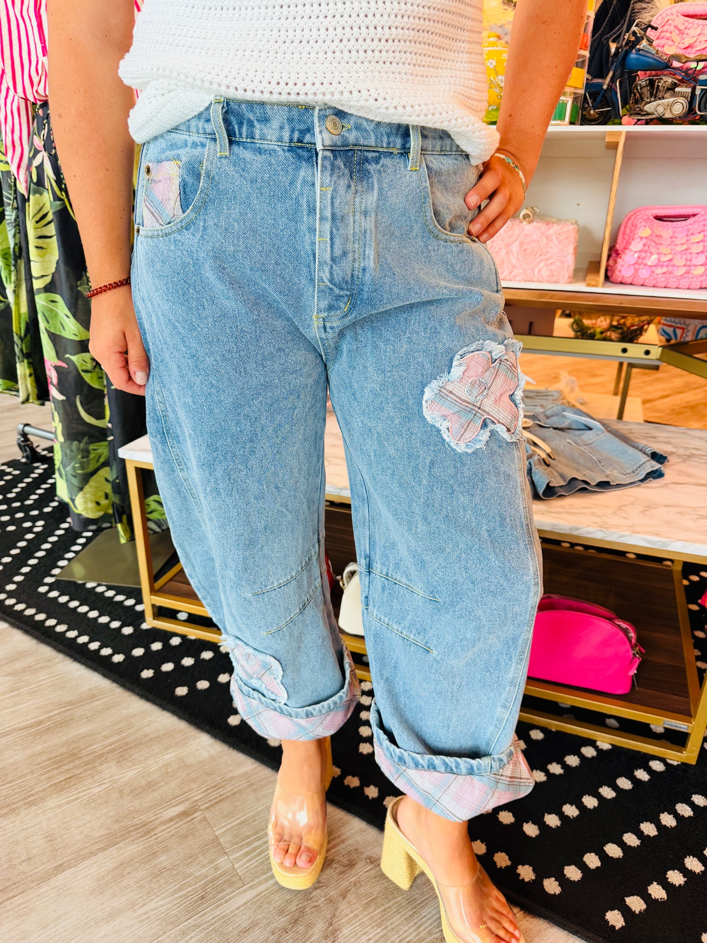 FLORAL DESIGN BARREL JEANS