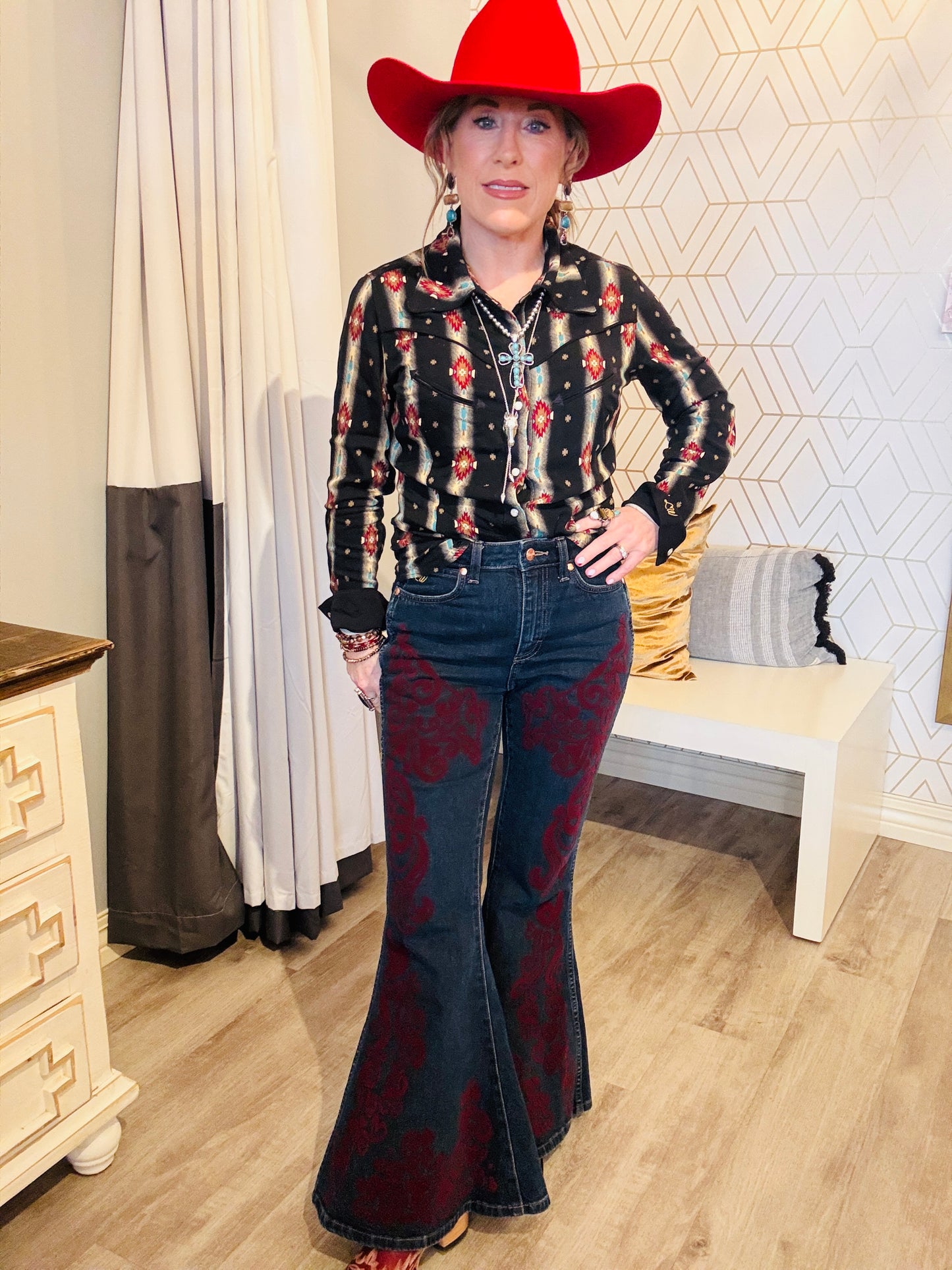 WRANGLER X  LAINEY WILSON VINTAGE FLOCKED BELL BOTTOMS