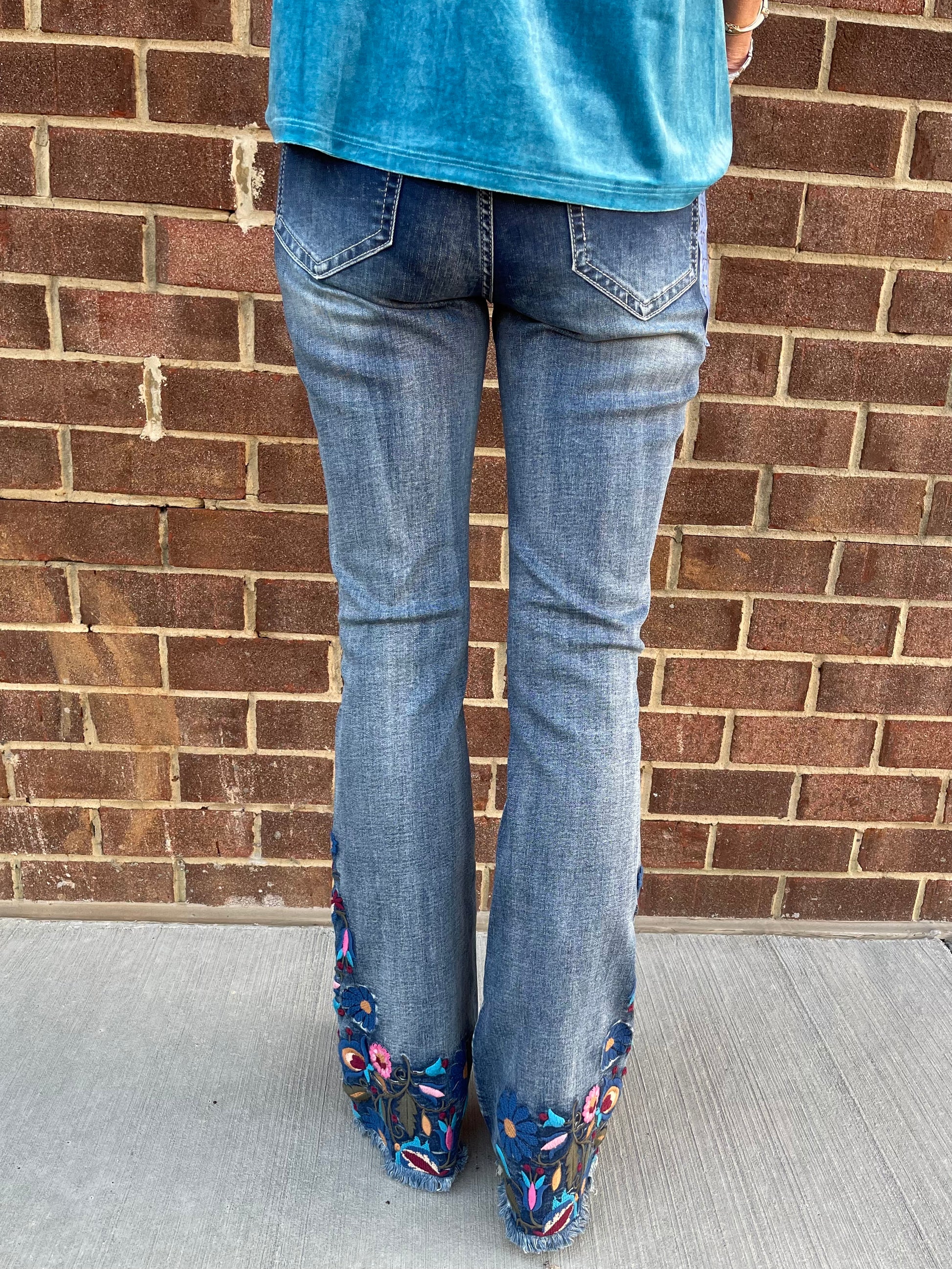 FLORAL EMBROIDERED WIDE LEG JEANS