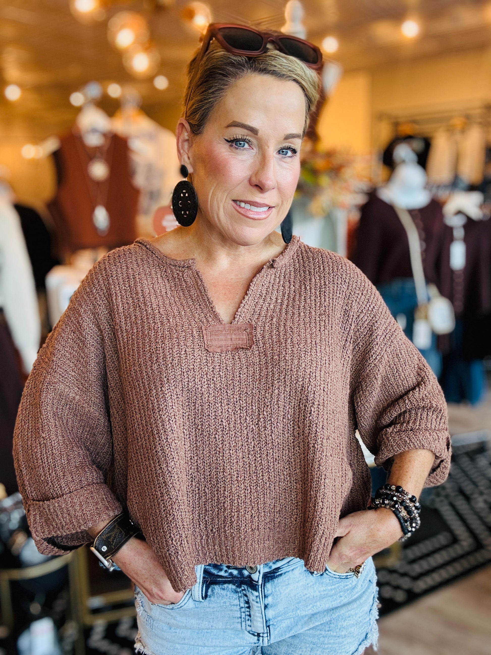 CROP PATCH SWEATER