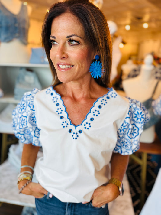 EMBROIDERED PUFF SLV TOP