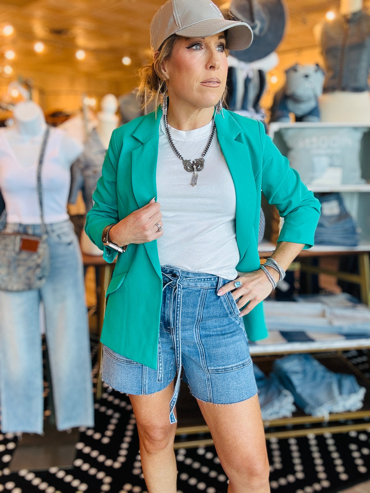 SHIRRED SLEEVE BLAZER