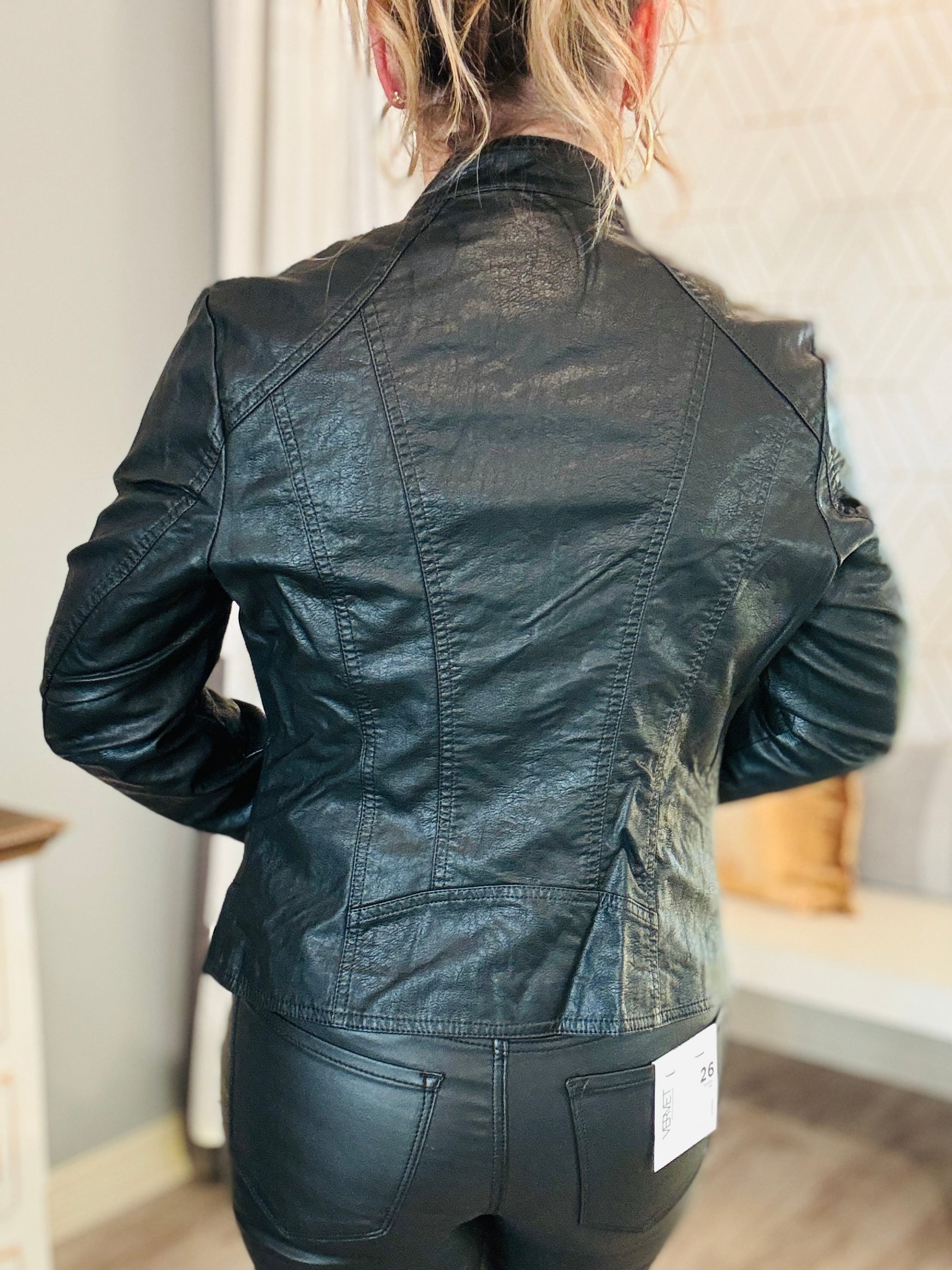 CLASSIC FAUX LEATHER JACKET