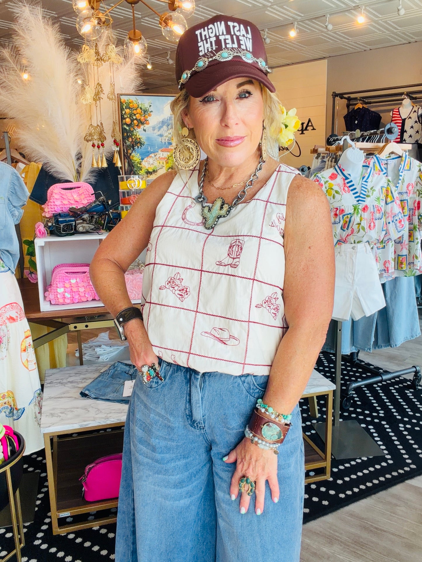 WESTERN EMBROIDERED BUBBLE TOP