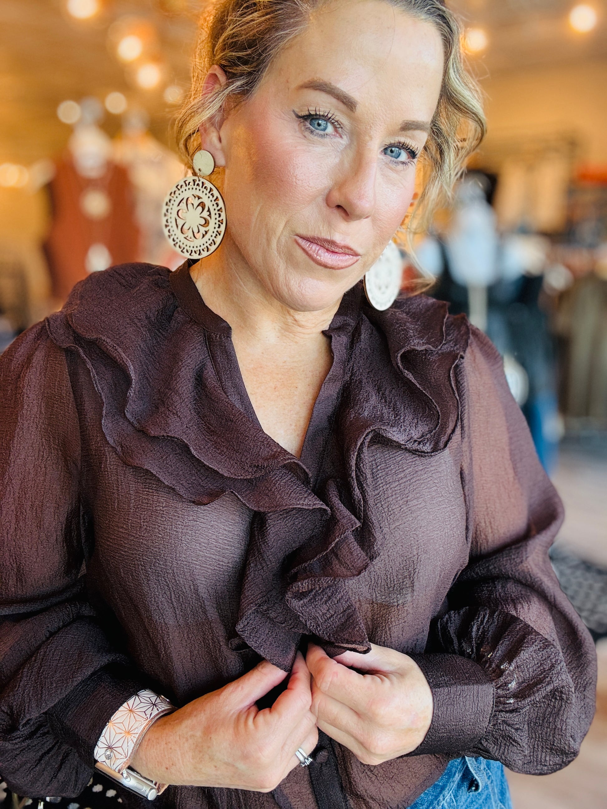 THML RUFFLE V NECK BLOUSE