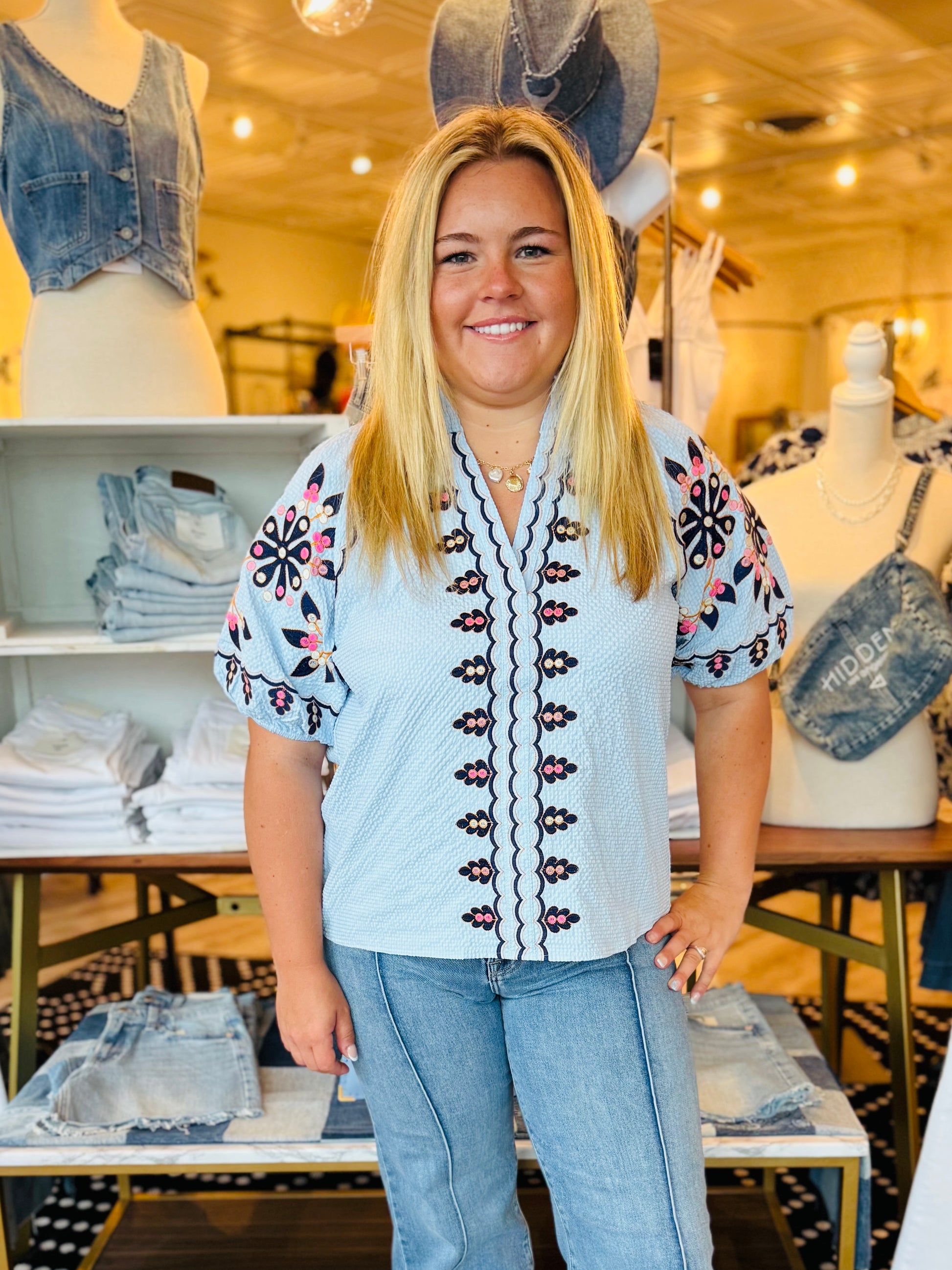 THML EMBROIDERED PINWHEEL DETAIL TEXTURED TOP