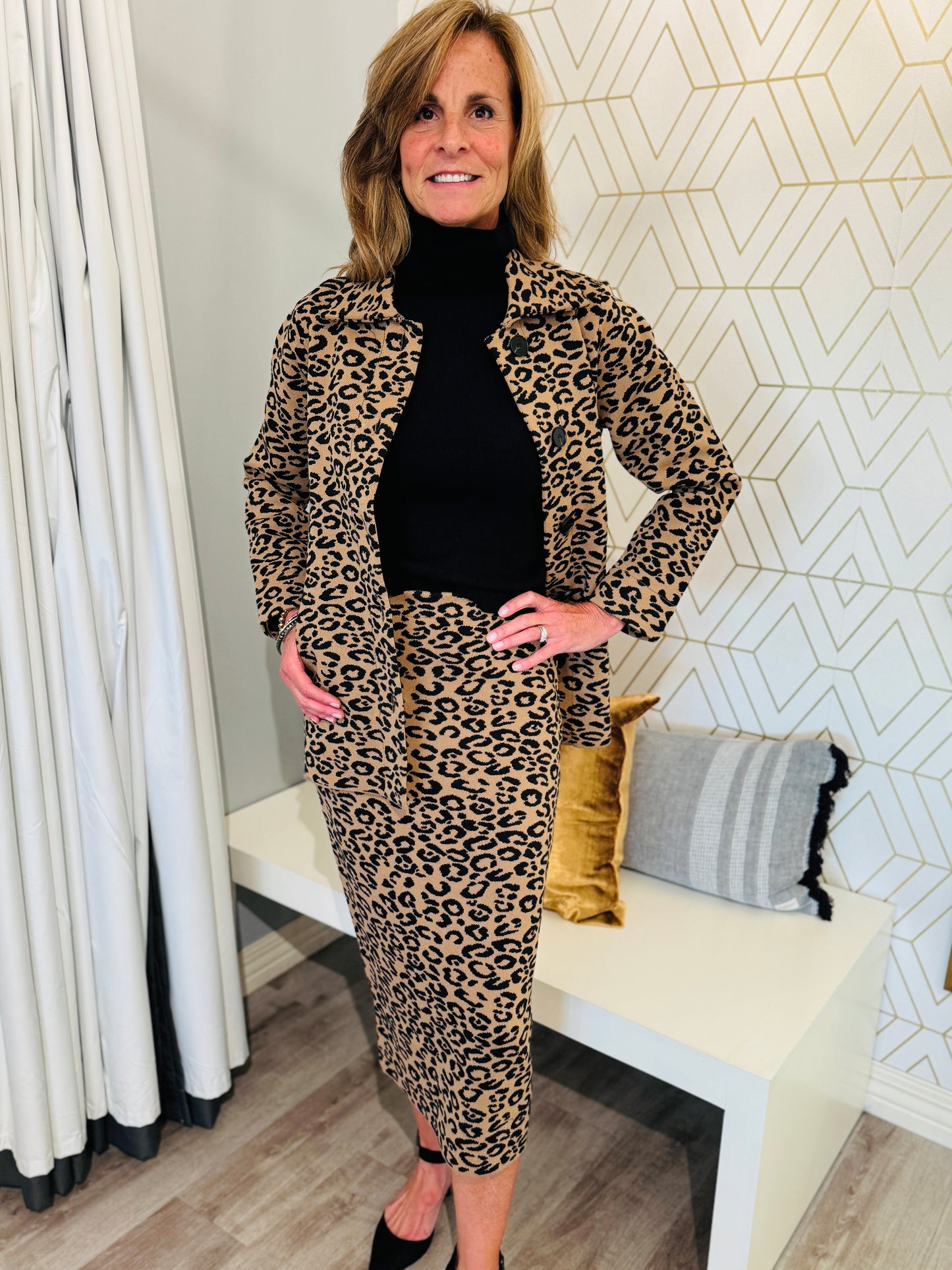 LEOPARD LONG SLEEVE KNIT JACKET
