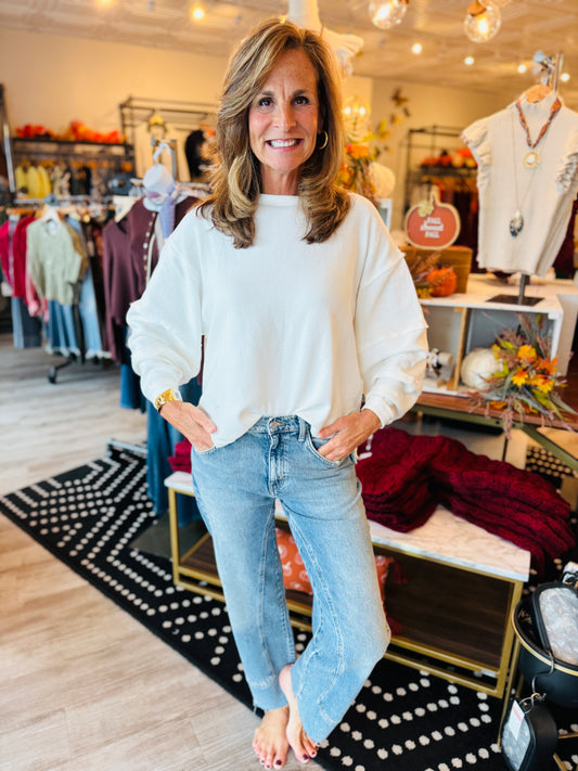 FREE PEOPLE MID RISE RISK TAKER JEANS