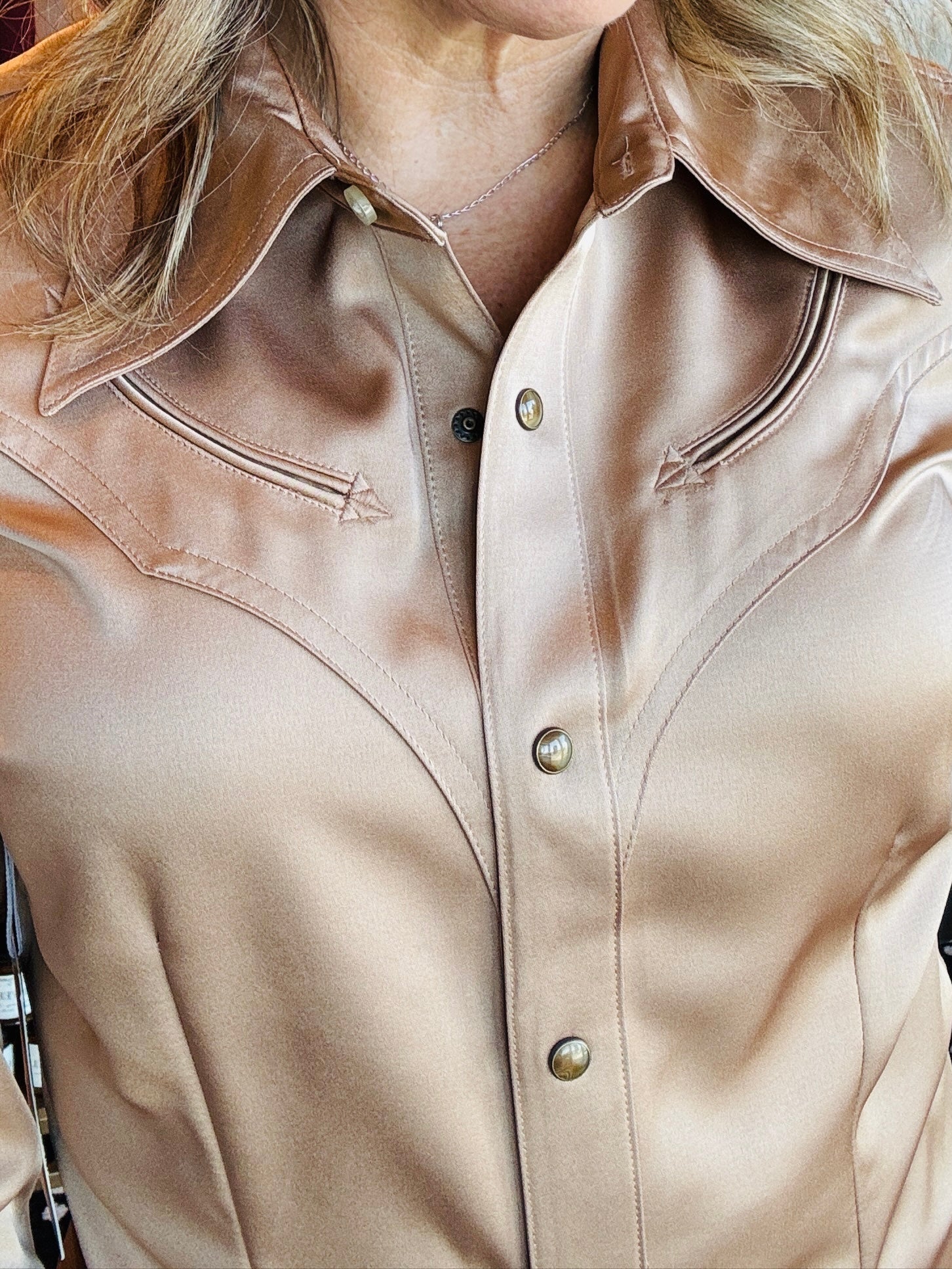 WRANGLER LW SATIN WESTERN SHIRT – Apricot Lane Boutique - Cockeysville