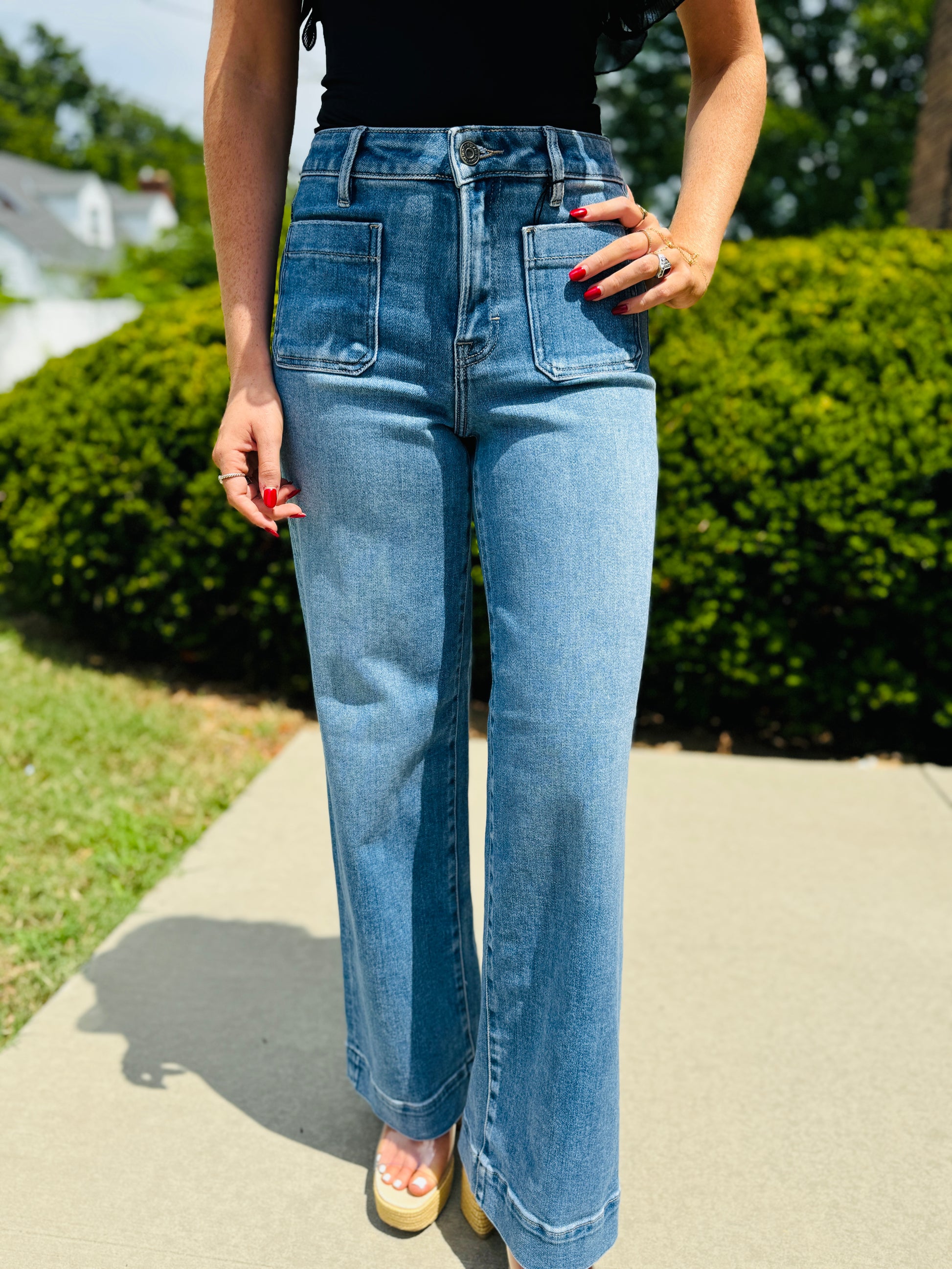 HIDDEN NORI W/FRONT PATCH POCKET WIDE LEG JEANS