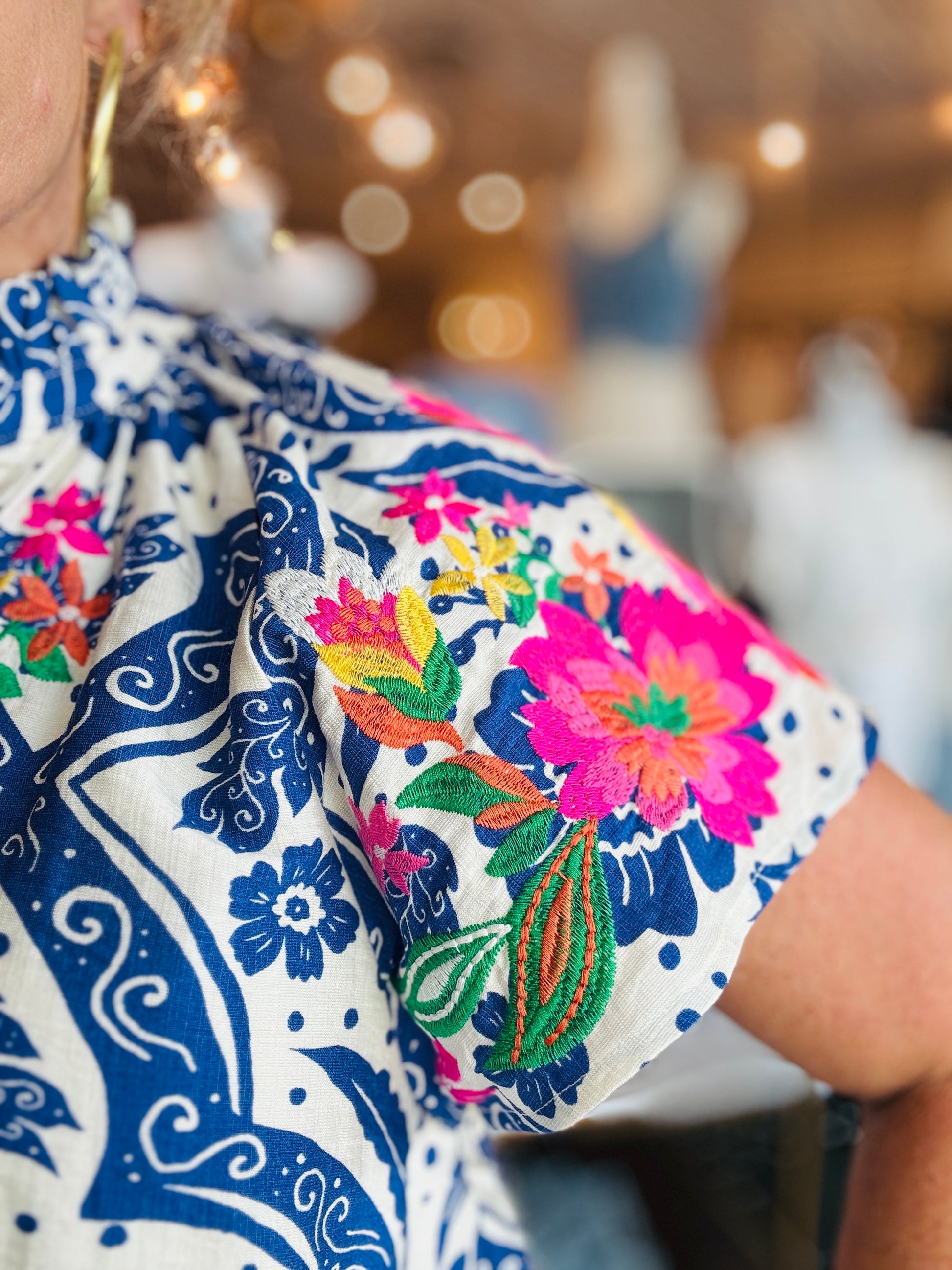 THML SHORT SLV EMBROIDERED PRINT TOP
