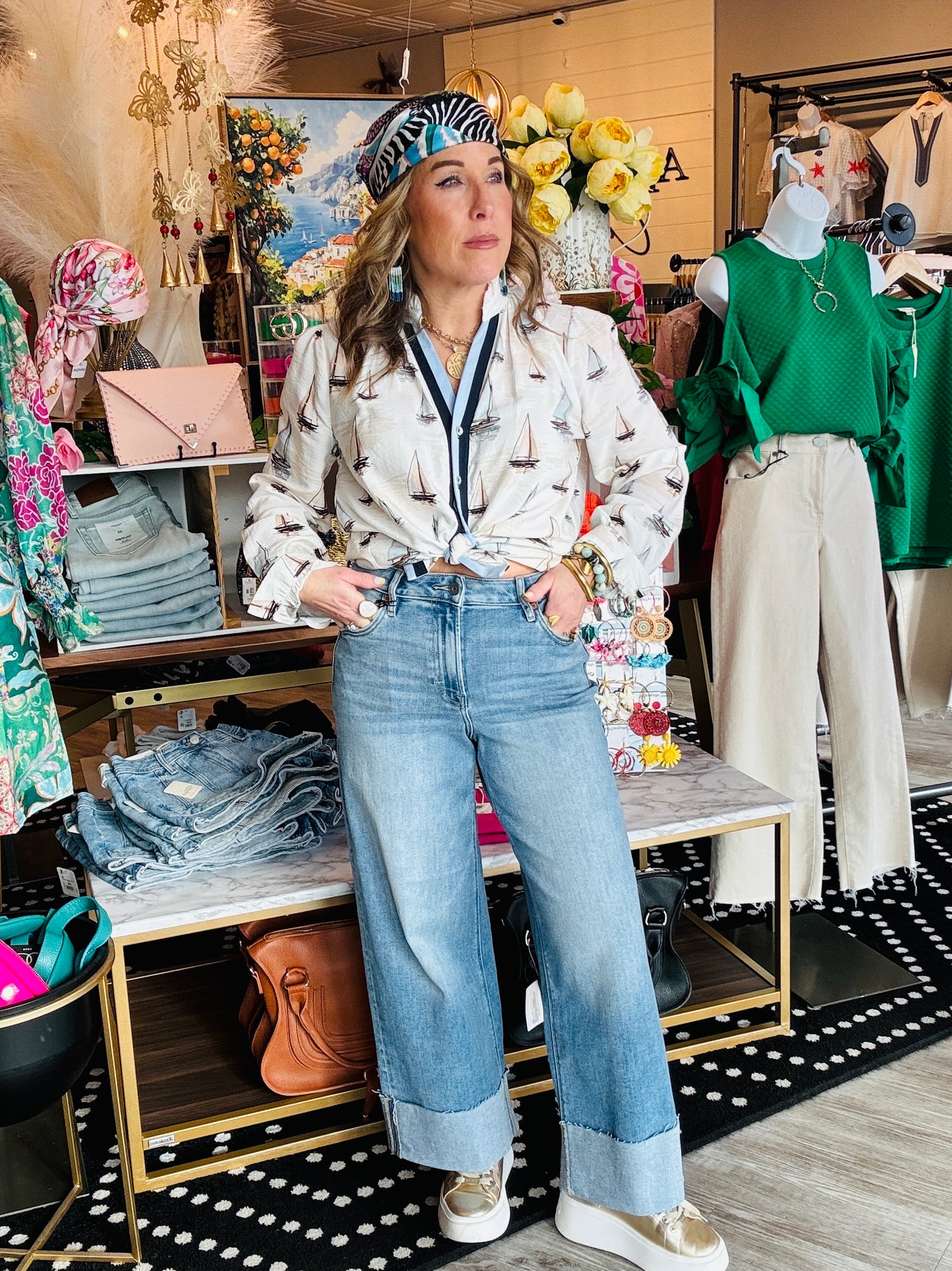 HIDDEN HIGH RISE CUFFED WIDE LEG JEANS