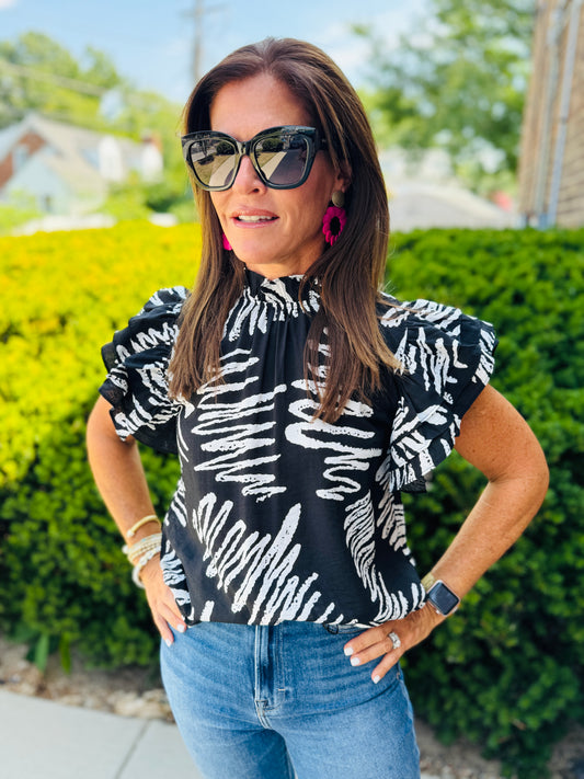 THML FLUTTER SLEEVE BLACK/WHITE PRINT TOP